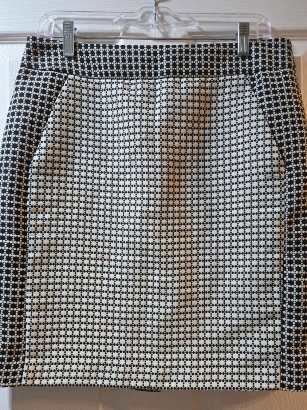Banana Republic Black and White Geometric Pencil Skirt